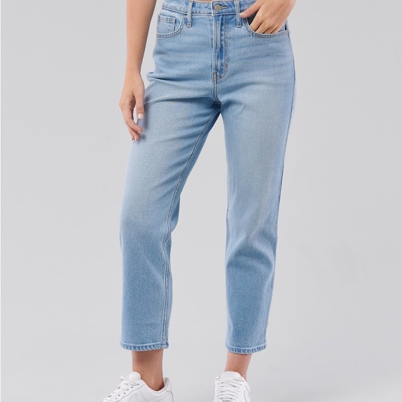 Hollister ultra high rise mom jeans - Picture 1 of 8